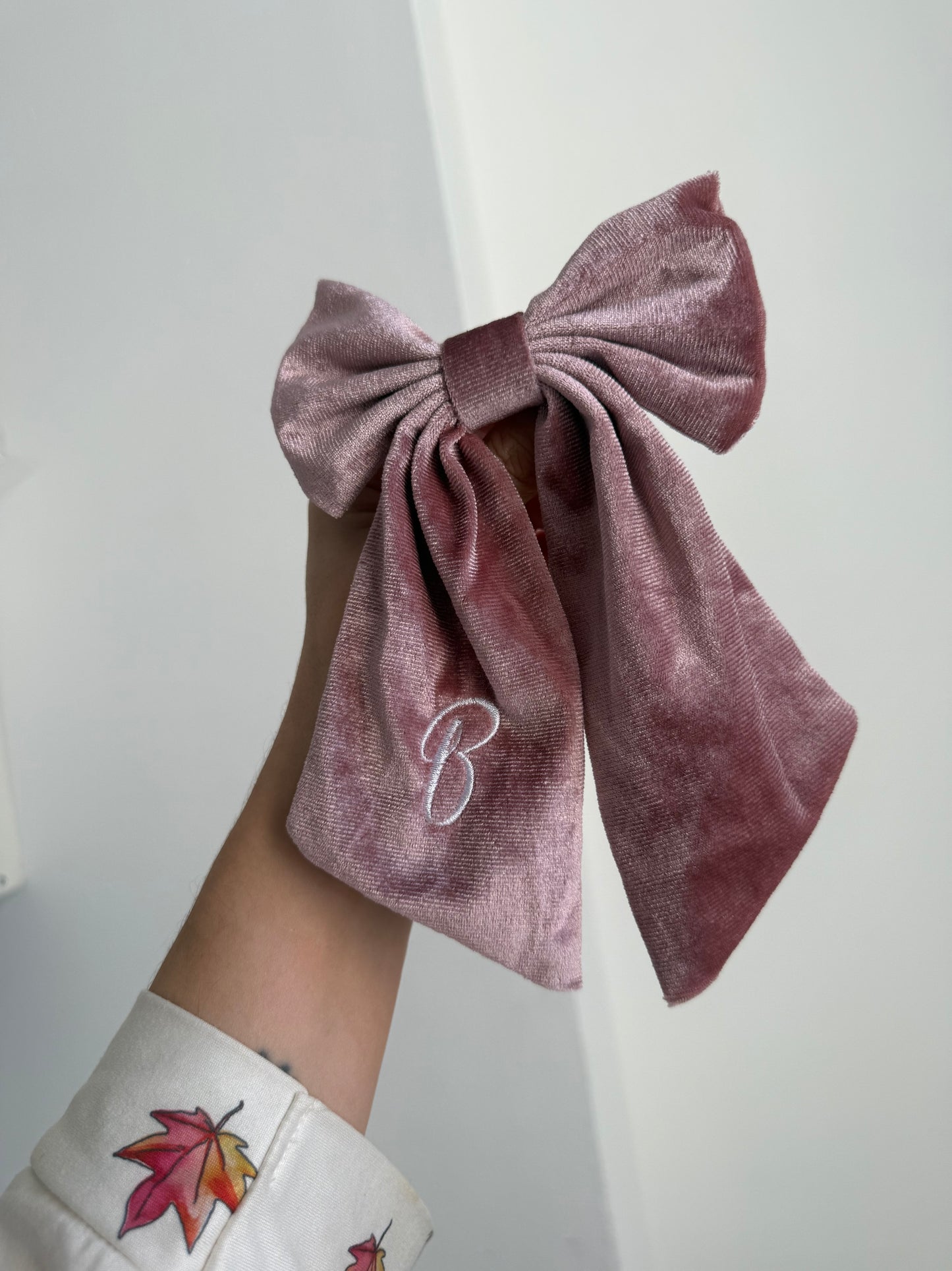 Dusty pink velvet embroidered hair bow