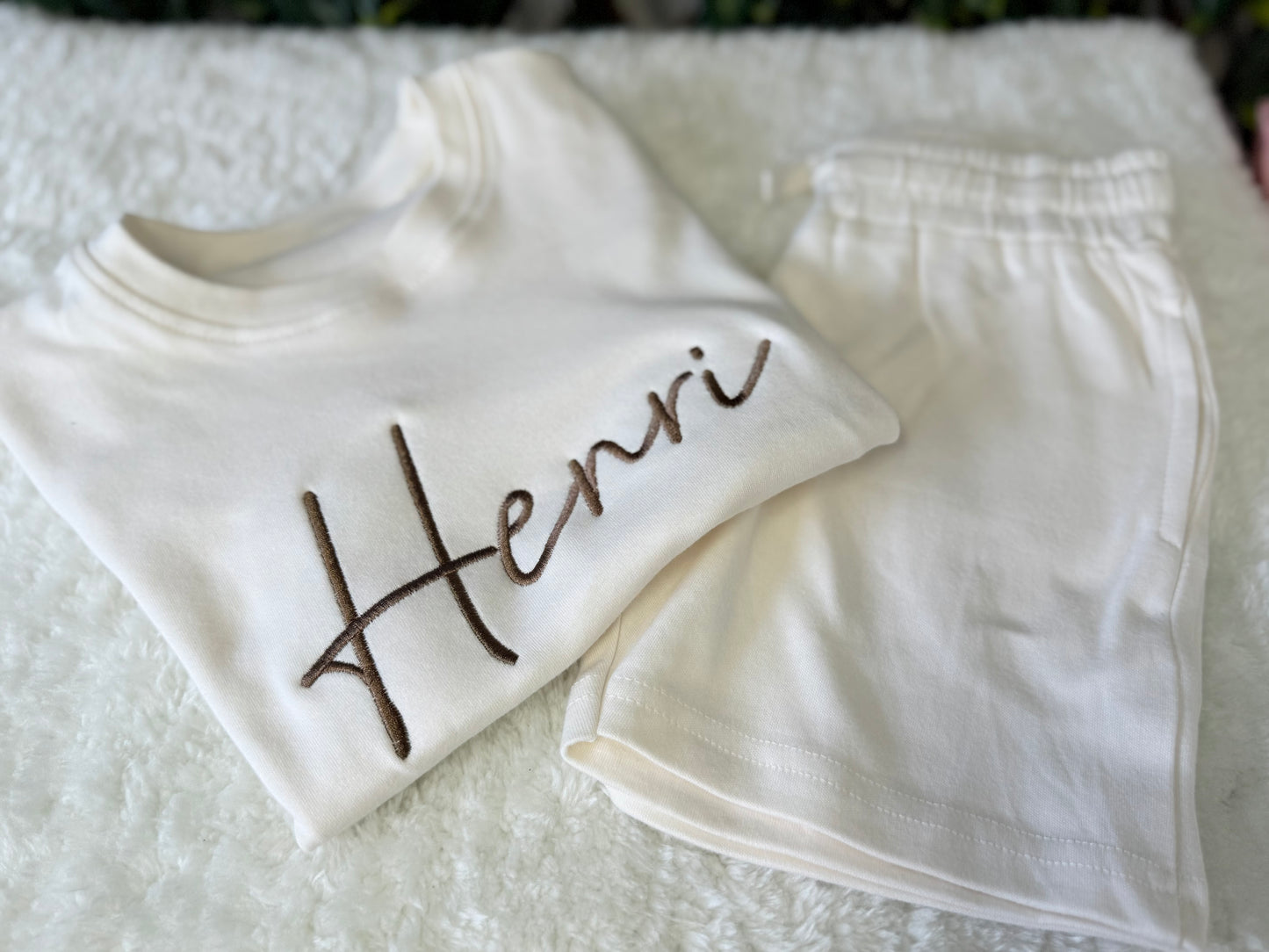 Embroidered OAT shorts and tshirt set