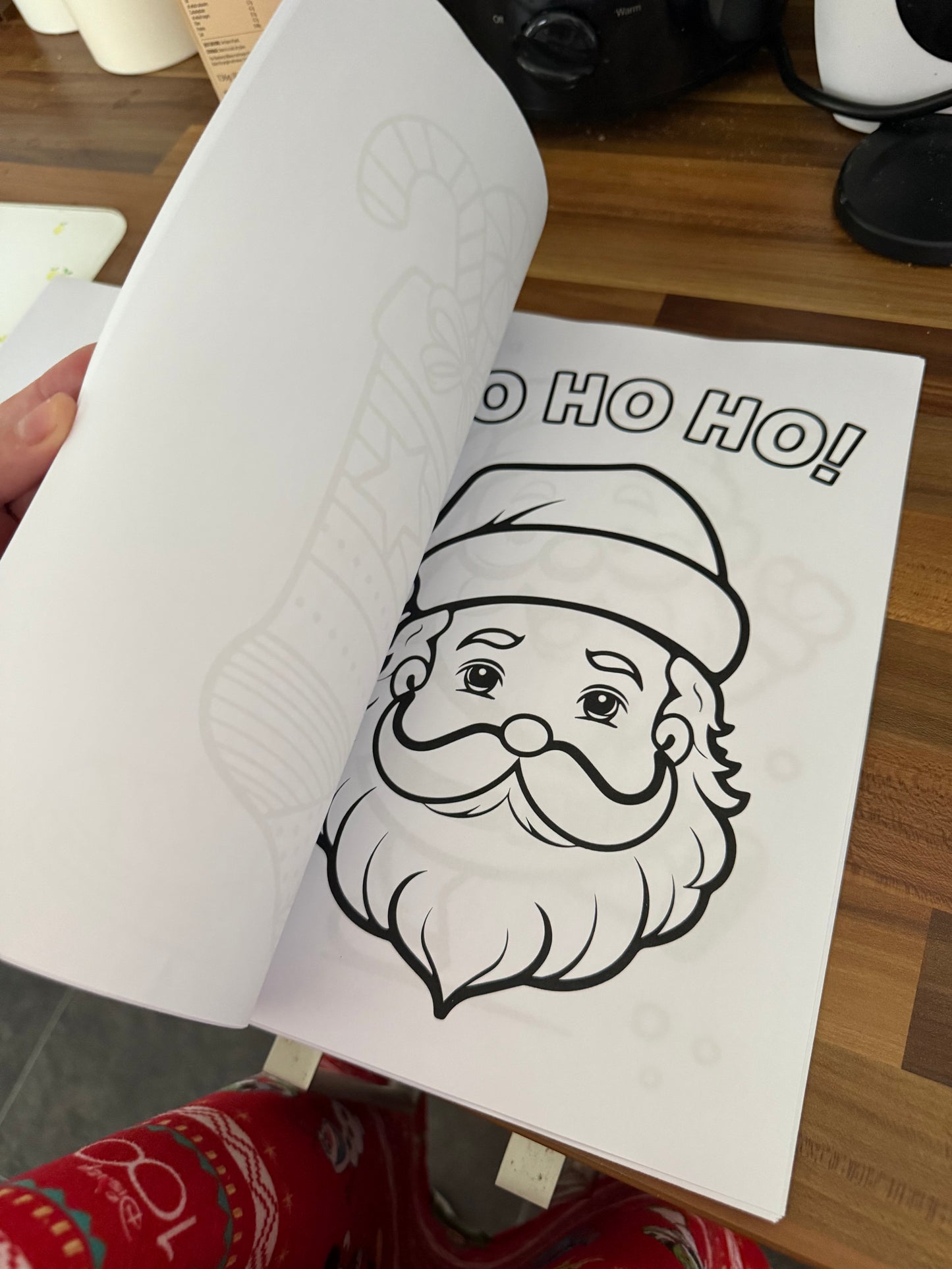 Bear Christmas colouring book