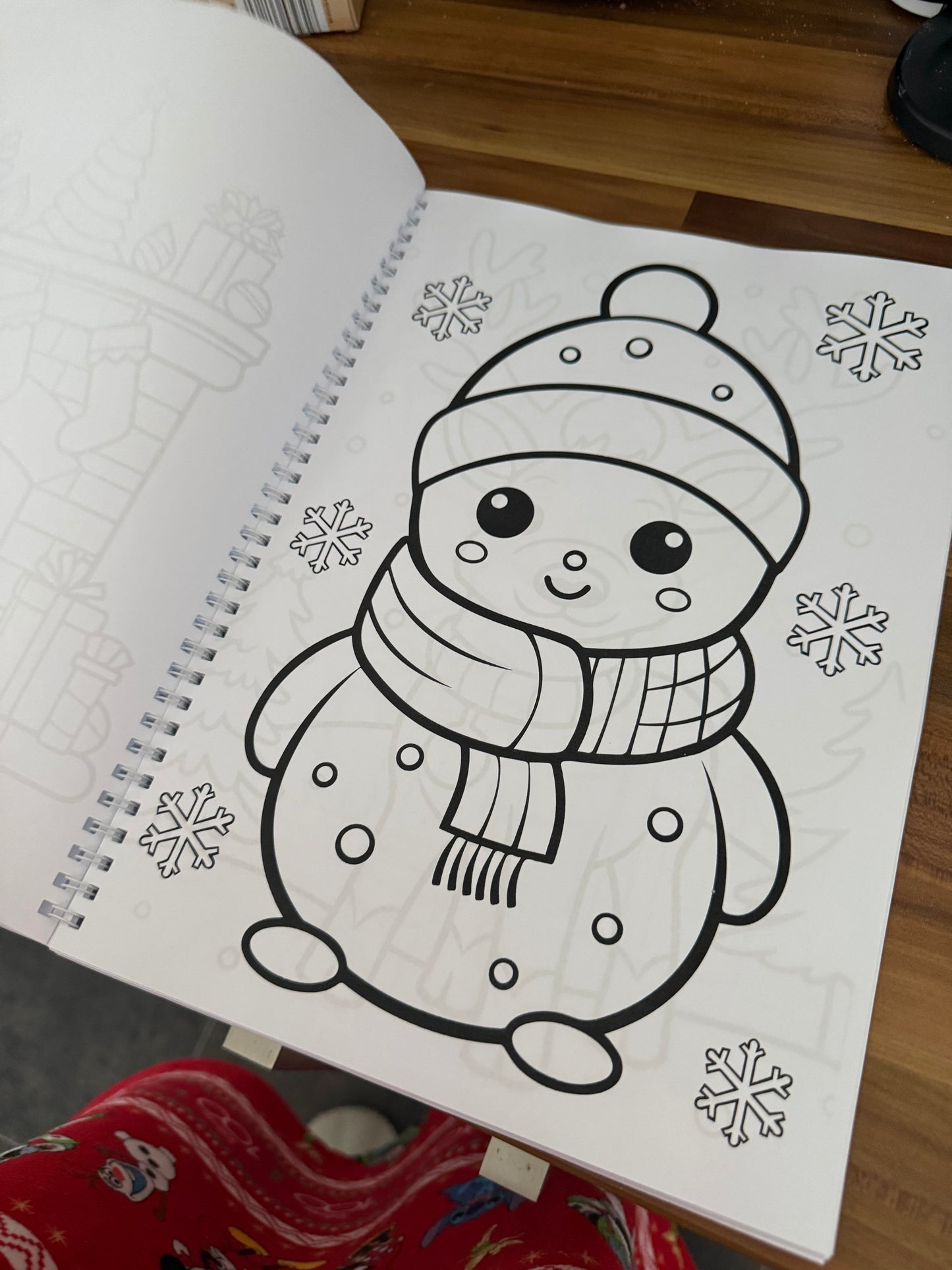 Bear Christmas colouring book