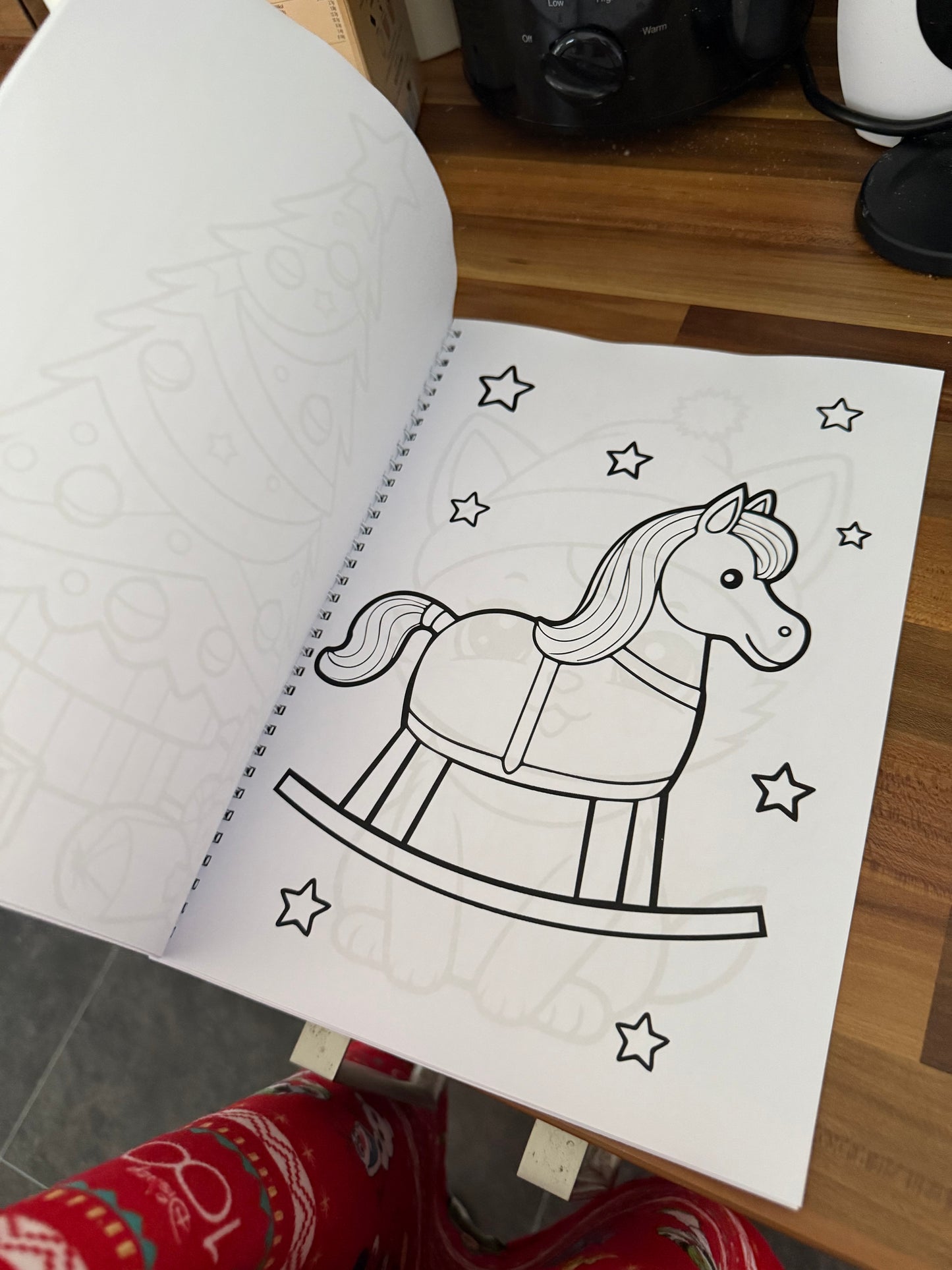 Bear Christmas colouring book