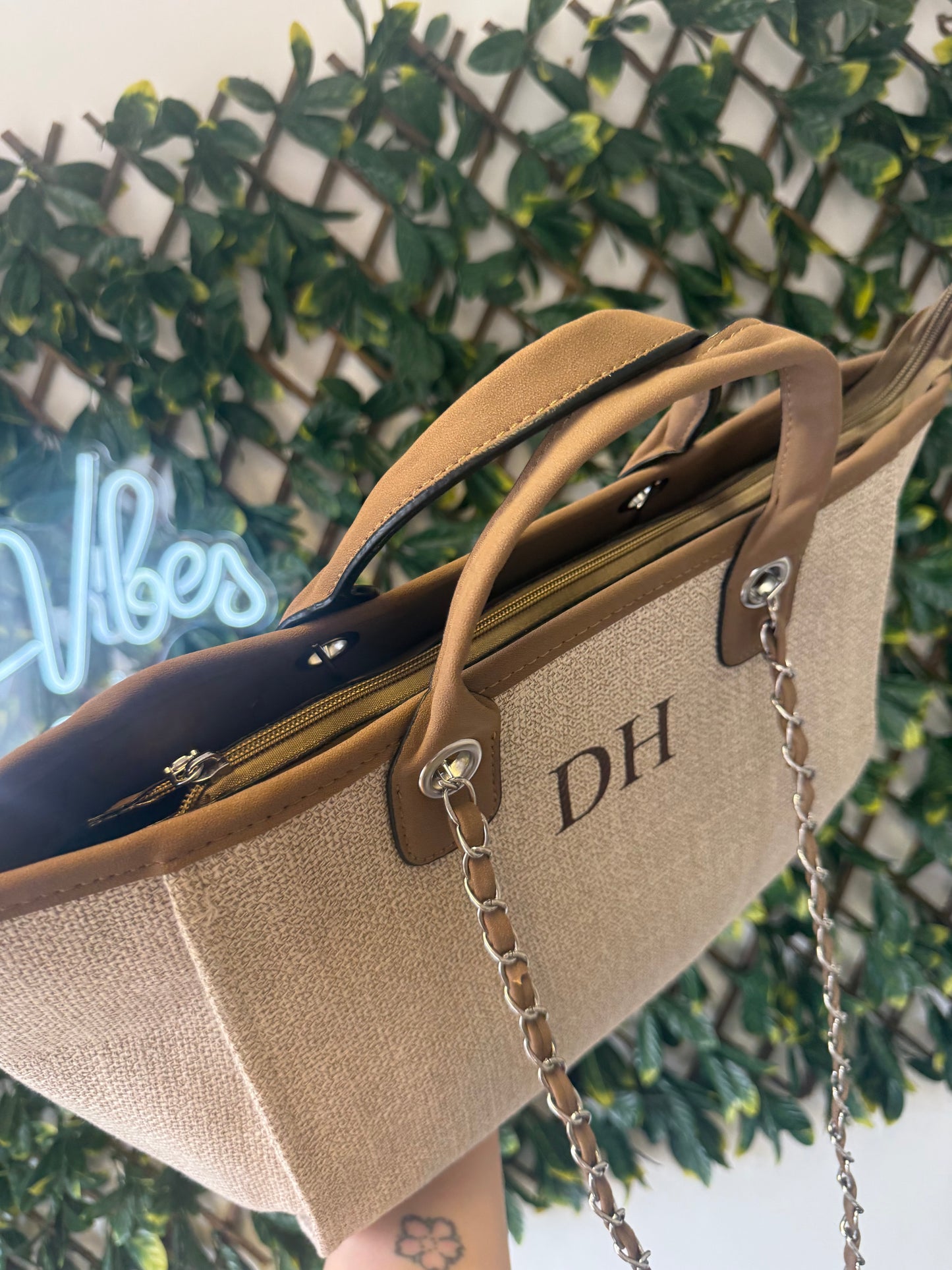 Tote handbag