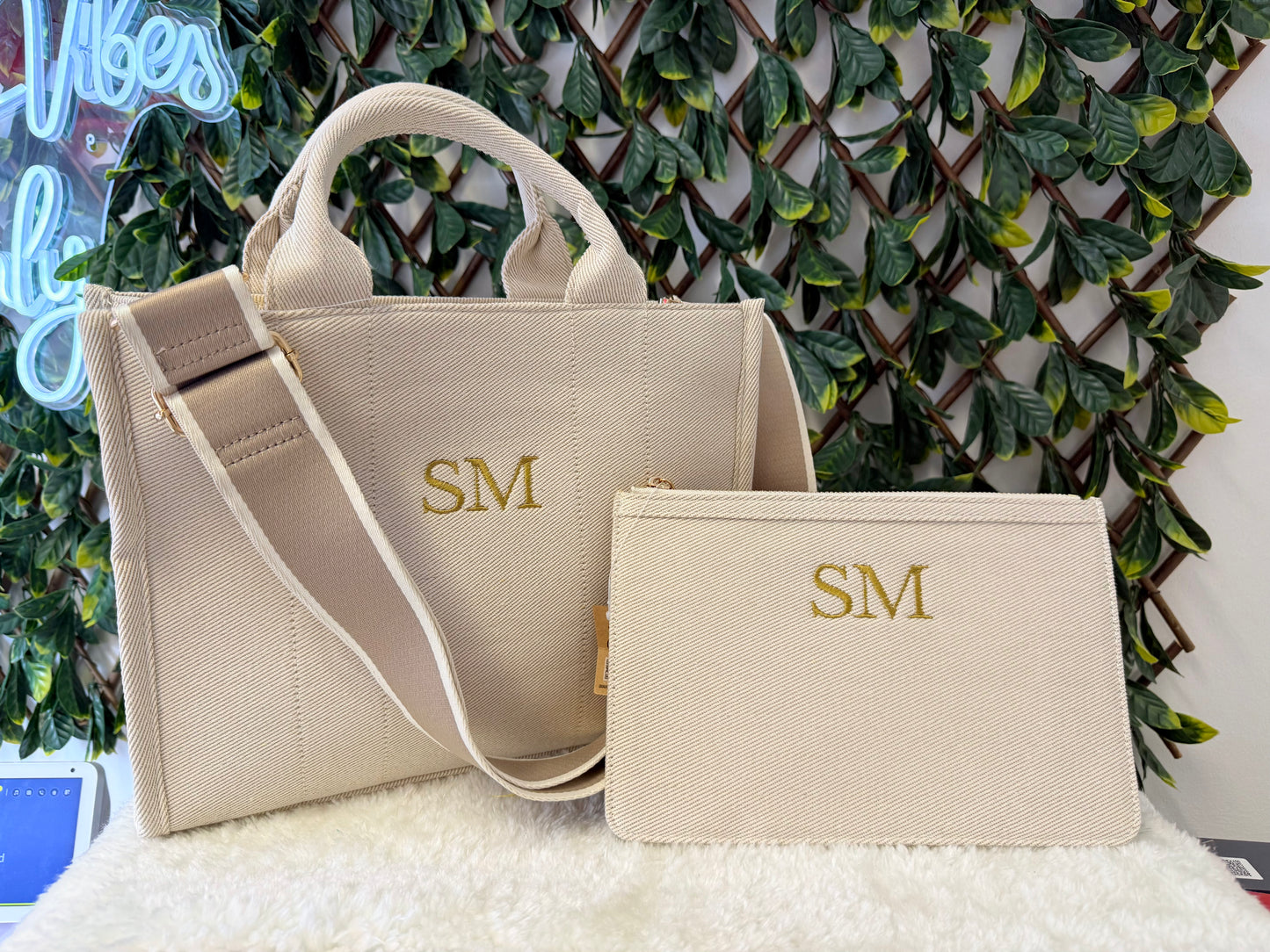 Natural hand bag and/or pouch