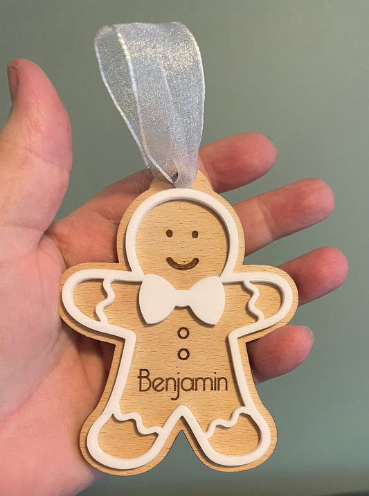 Gingerbread engraved baubles