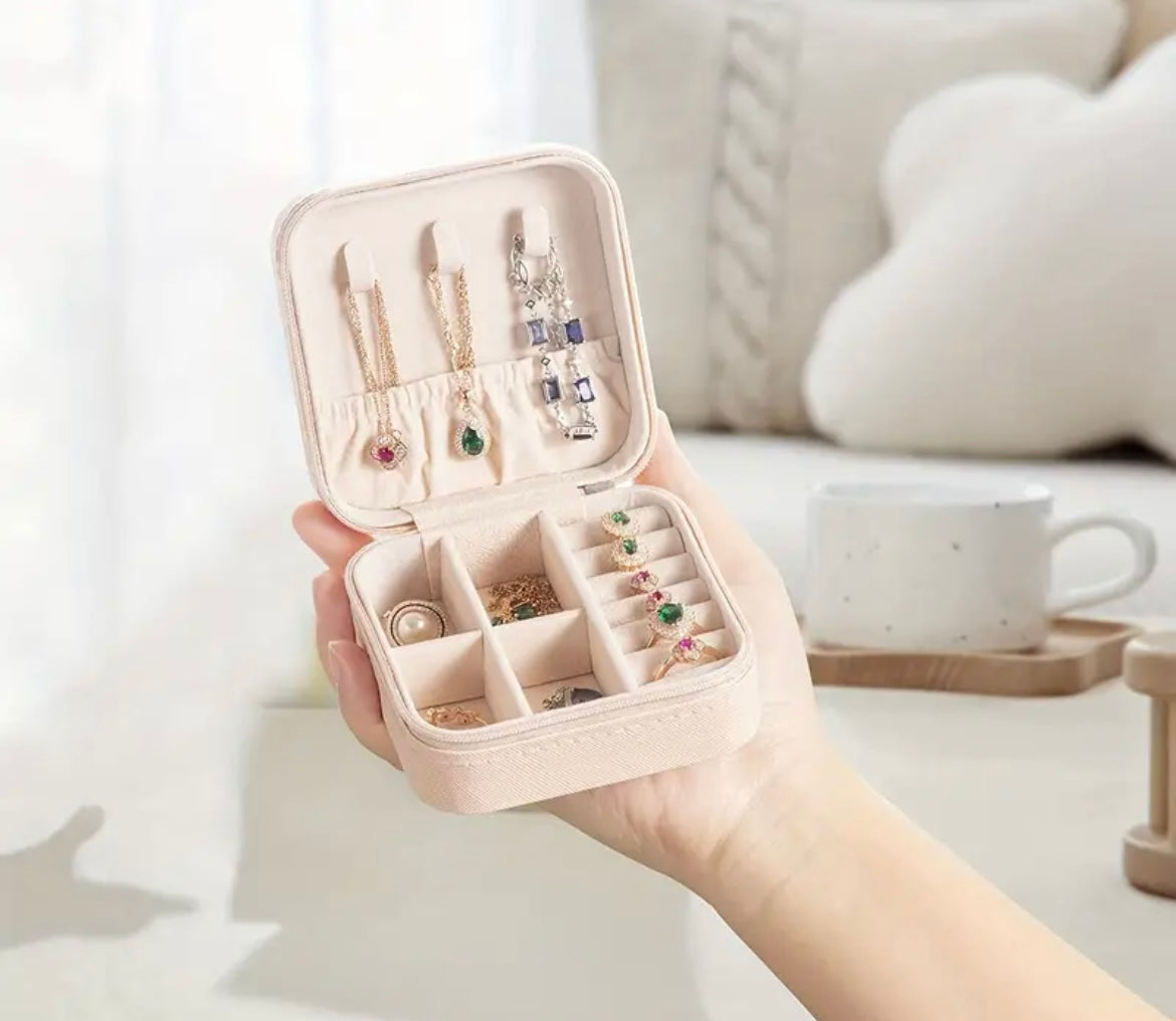Jewellery box with name and flower