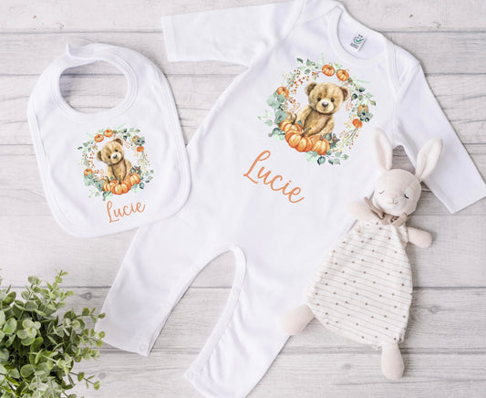 Cute bear leaf pumpkin patch babygrow and bib set
